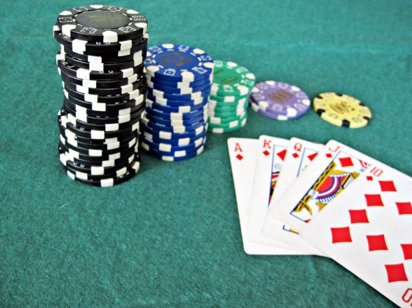 德州扑克术语黑话 - 德州扑克术语黑话大全：新手必学的20个核心行话与实战含义