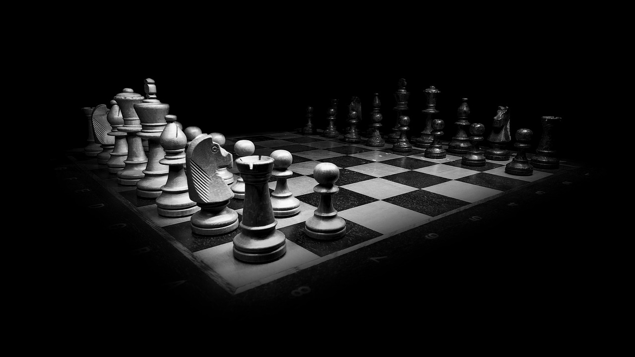 https://www.reddit.com/r/poker/comments/1ual8uk/jugadores_de_poker_online_cuantas_horas_juegan_a/ - 线上德州扑克职业化：每天多少手牌才算入门？
