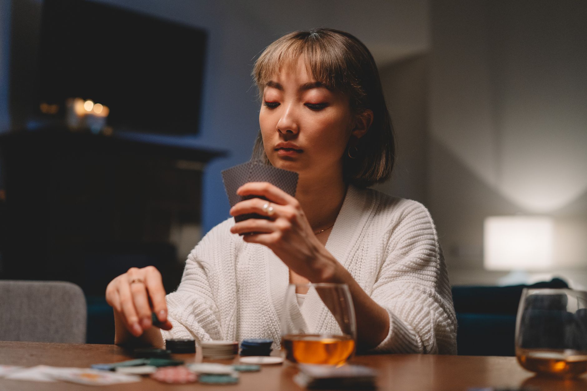 如何验证手机扑克训练App的引擎准确性？三大校验方法解析
