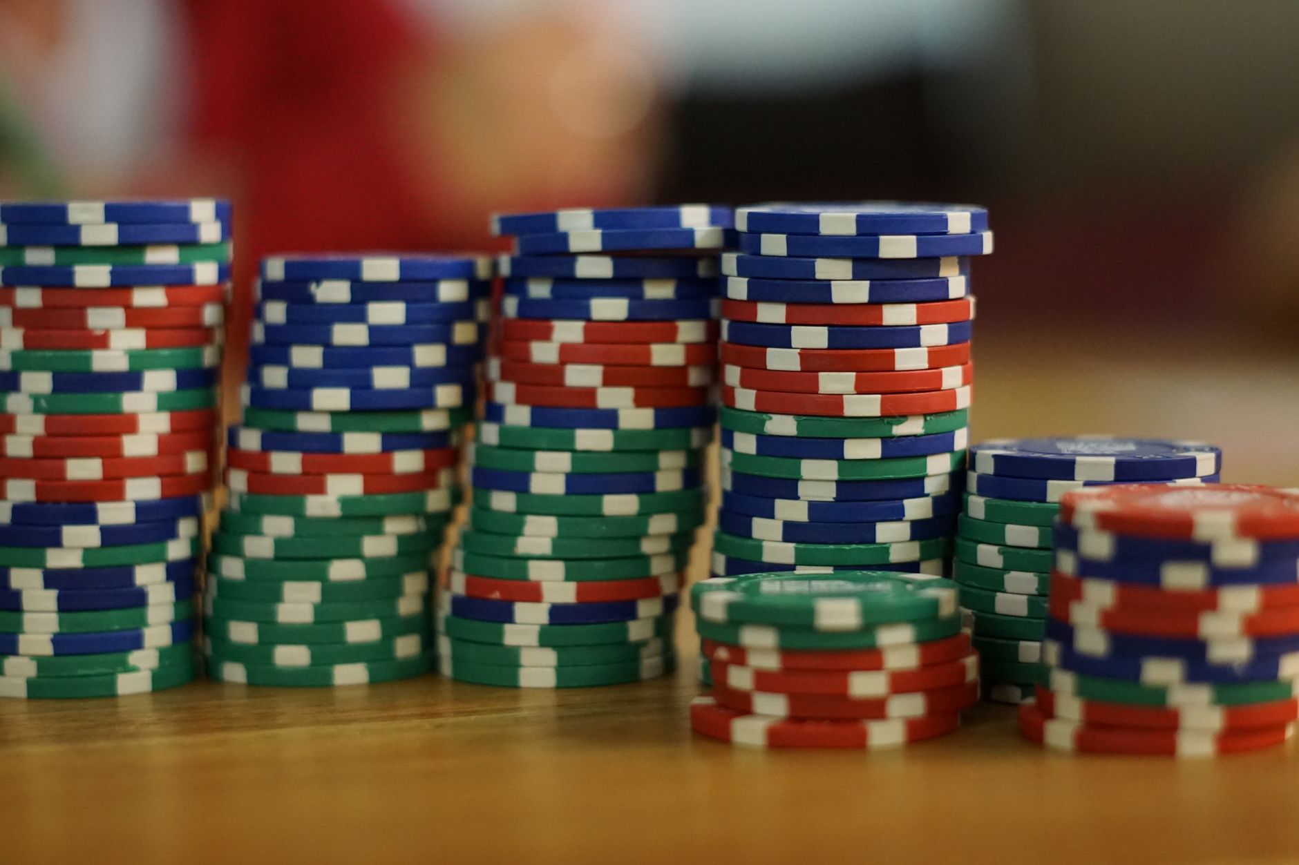参加WSOP需要多少报名费？从主赛到卫星赛的完整费用解析